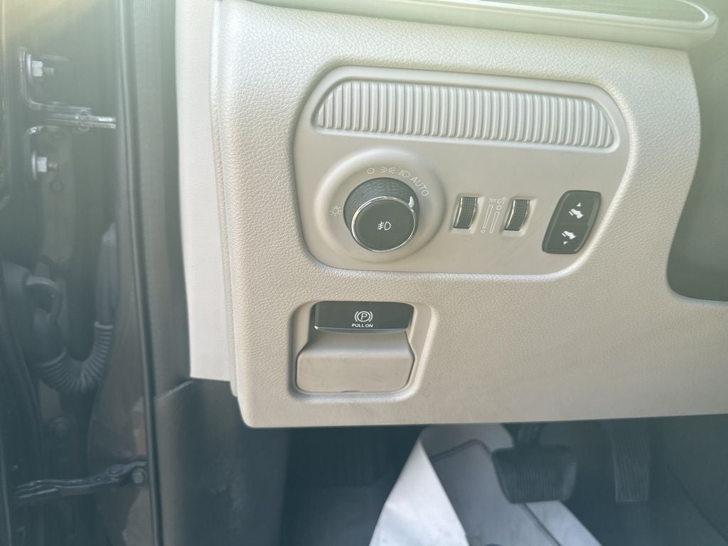 2022 Jeep Wagoneer Series II 4x2