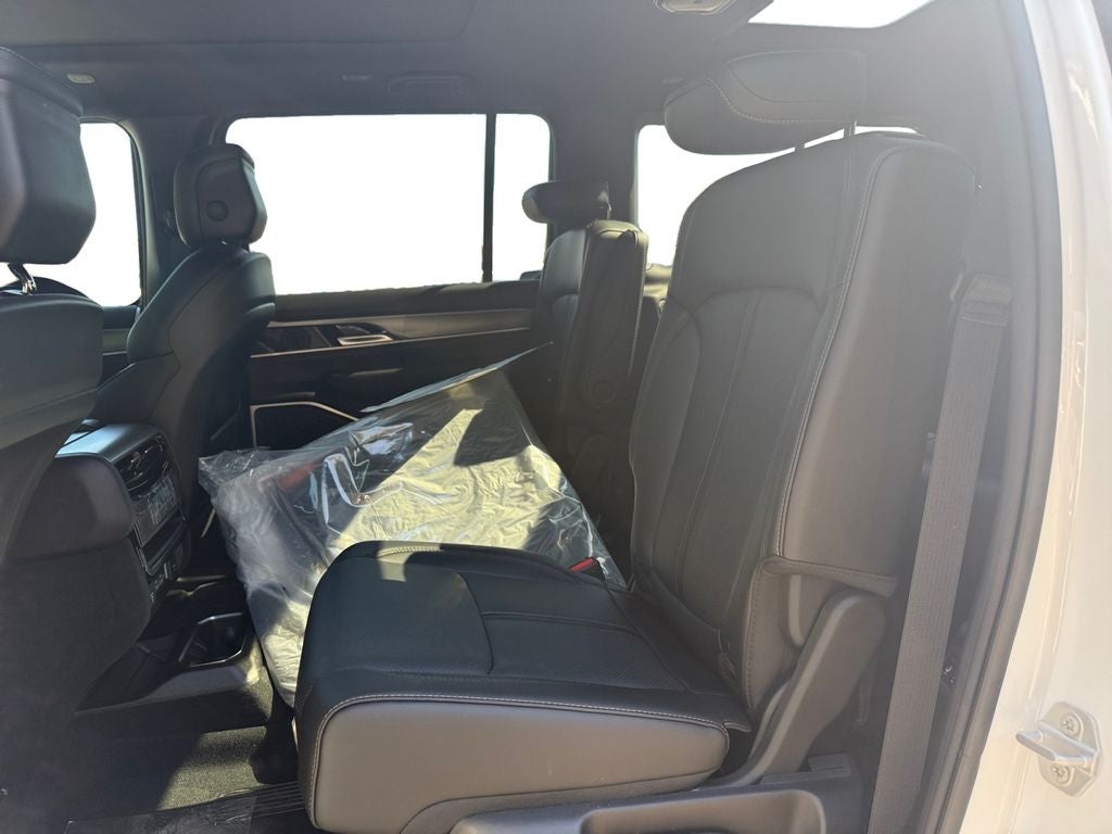 2026 Jeep Grand Wagoneer GRAND WAGONEER UPLAND 4X4