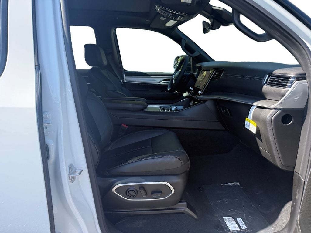 2026 Jeep Grand Wagoneer GRAND WAGONEER UPLAND 4X4