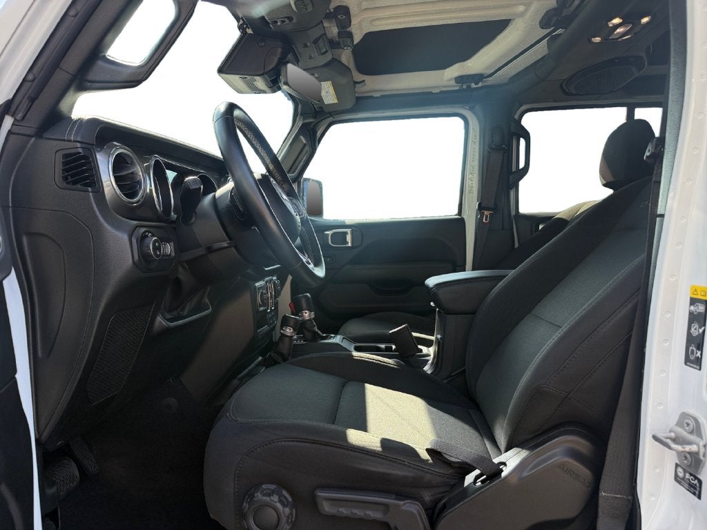 2022 Jeep Gladiator Overland