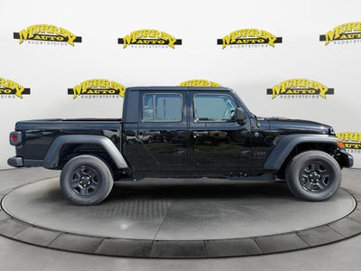 2026 Jeep Gladiator Sport