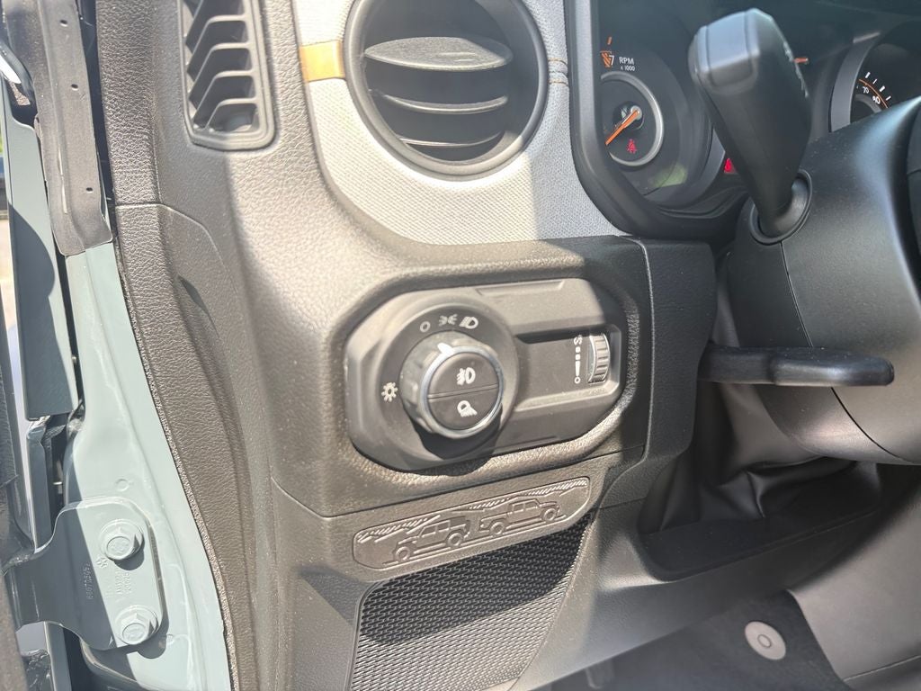 2026 Jeep Gladiator Sport