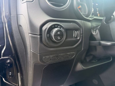 2026 Jeep Gladiator GLADIATOR SAHARA 4X4