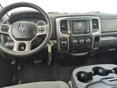 2024 RAM 1500 Classic SLT Quad Cab 4x2 6'4' Box
