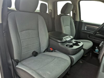 2024 RAM 1500 Classic SLT Quad Cab 4x2 6'4' Box