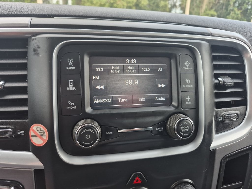 2024 RAM 1500 Classic SLT Quad Cab 4x2 6'4' Box