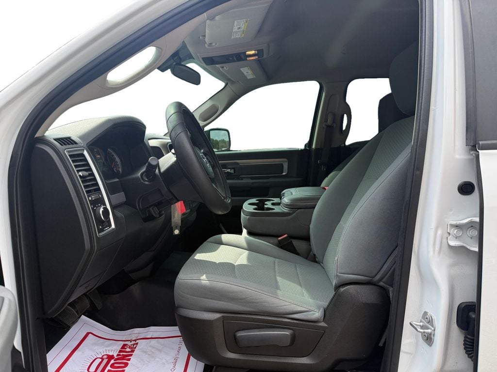 2019 RAM 1500 Classic SLT Crew Cab 4x2 5'7' Box