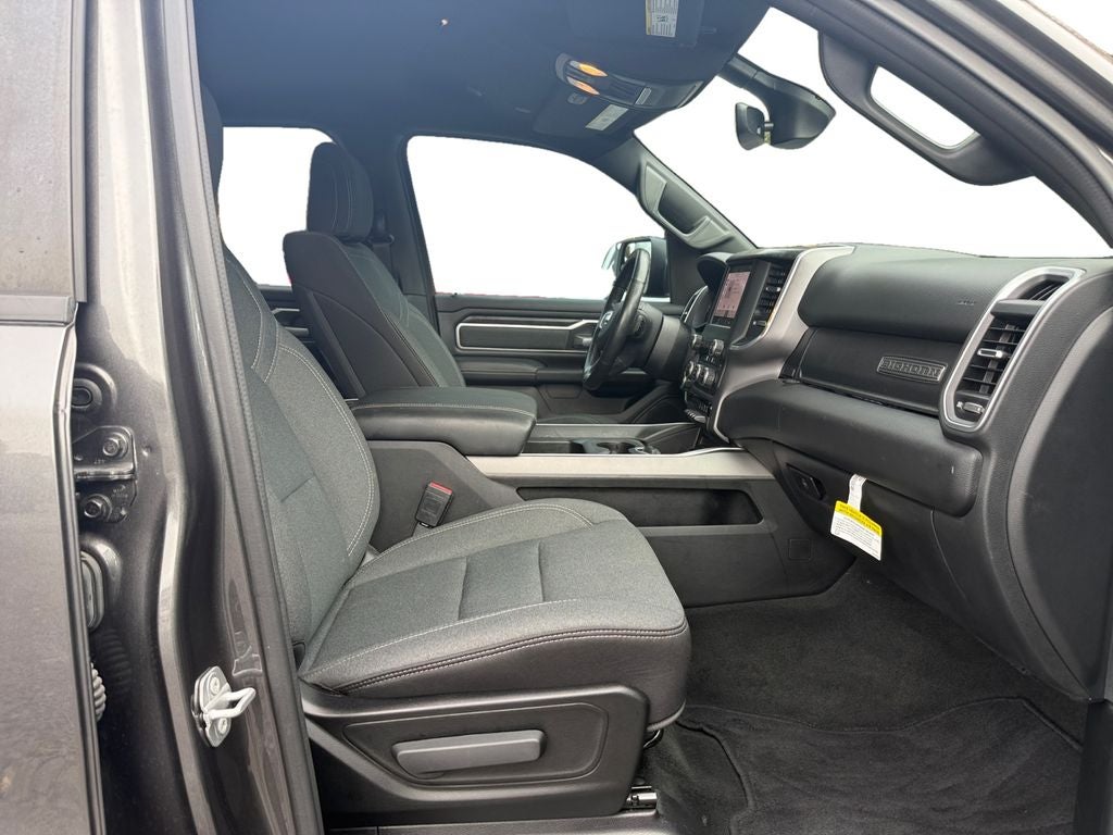 2022 RAM 1500 Big Horn Quad Cab 4x2 6'4' Box