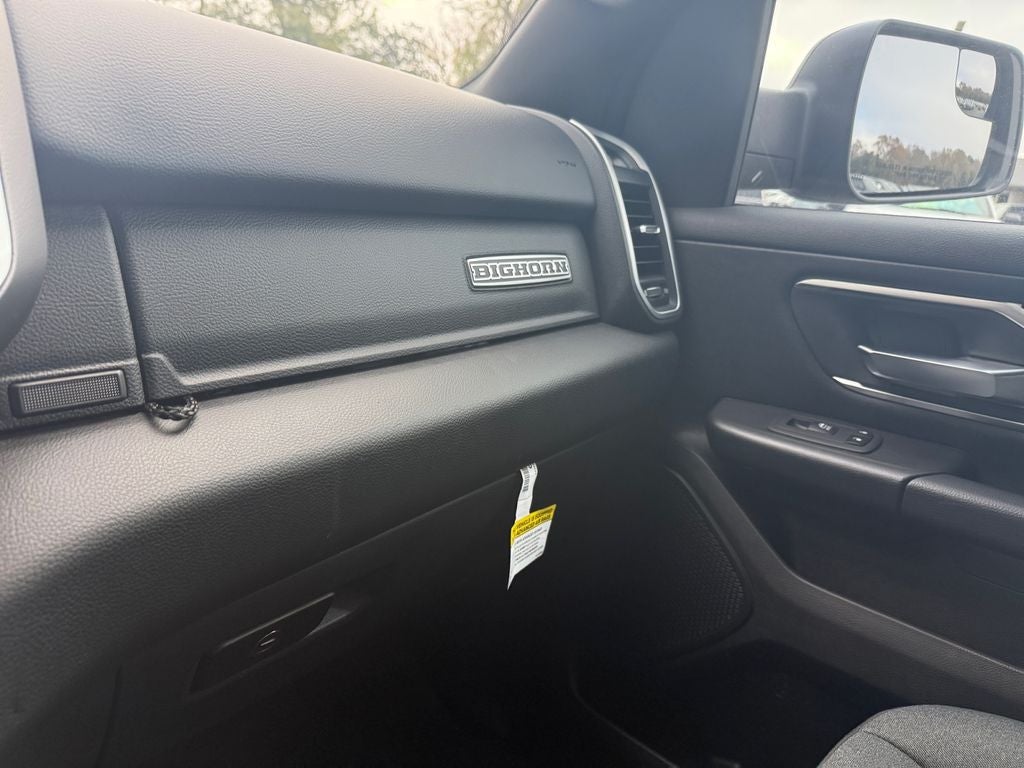 2022 RAM 1500 Big Horn Quad Cab 4x2 6'4' Box