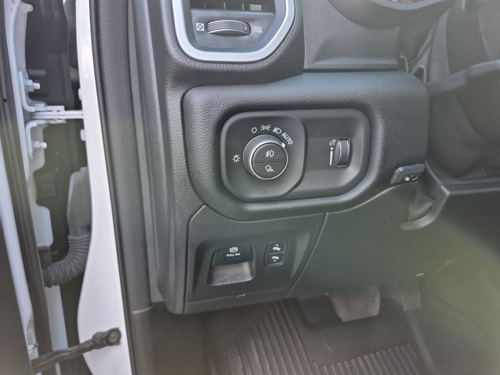 2022 RAM 1500 Lone Star Quad Cab 4x2 6'4' Box