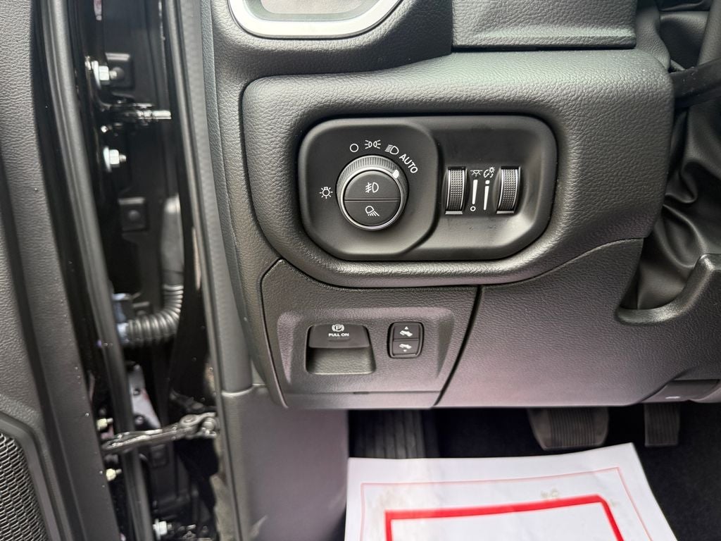2026 RAM Ram 1500 RAM 1500 BIG HORN CREW CAB 4X2 5'7' BOX