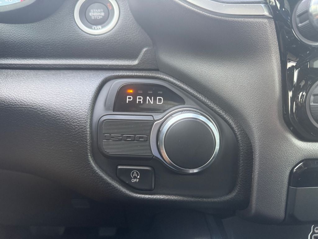 2025 RAM Ram 1500 RAM 1500 BIG HORN CREW CAB 4X2 5'7' BOX