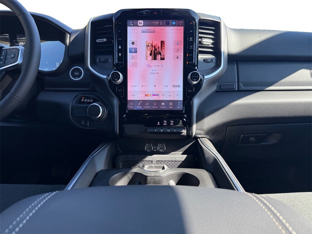 2025 RAM Ram 1500 RAM 1500 BIG HORN CREW CAB 4X2 5'7' BOX