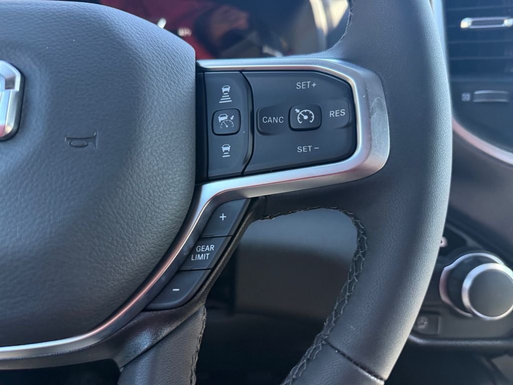 2025 RAM Ram 1500 RAM 1500 BIG HORN CREW CAB 4X2 5'7' BOX