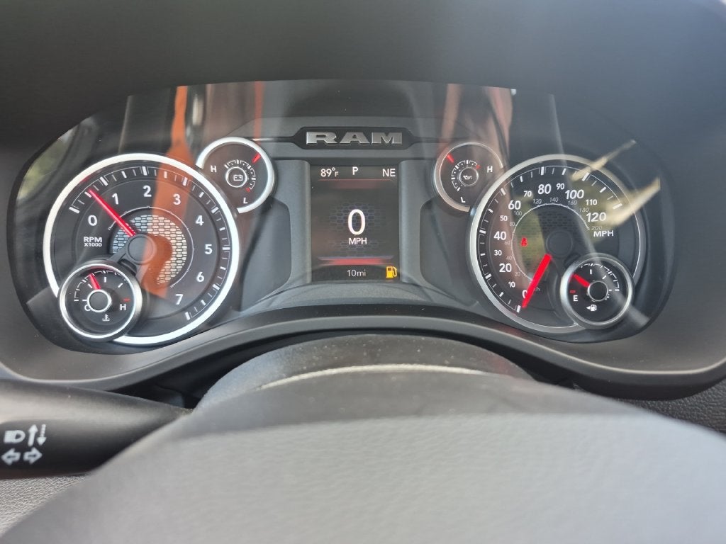 2027 RAM Ram 1500 RAM 1500 EXPRESS CREW CAB 4X2 5'7' BOX