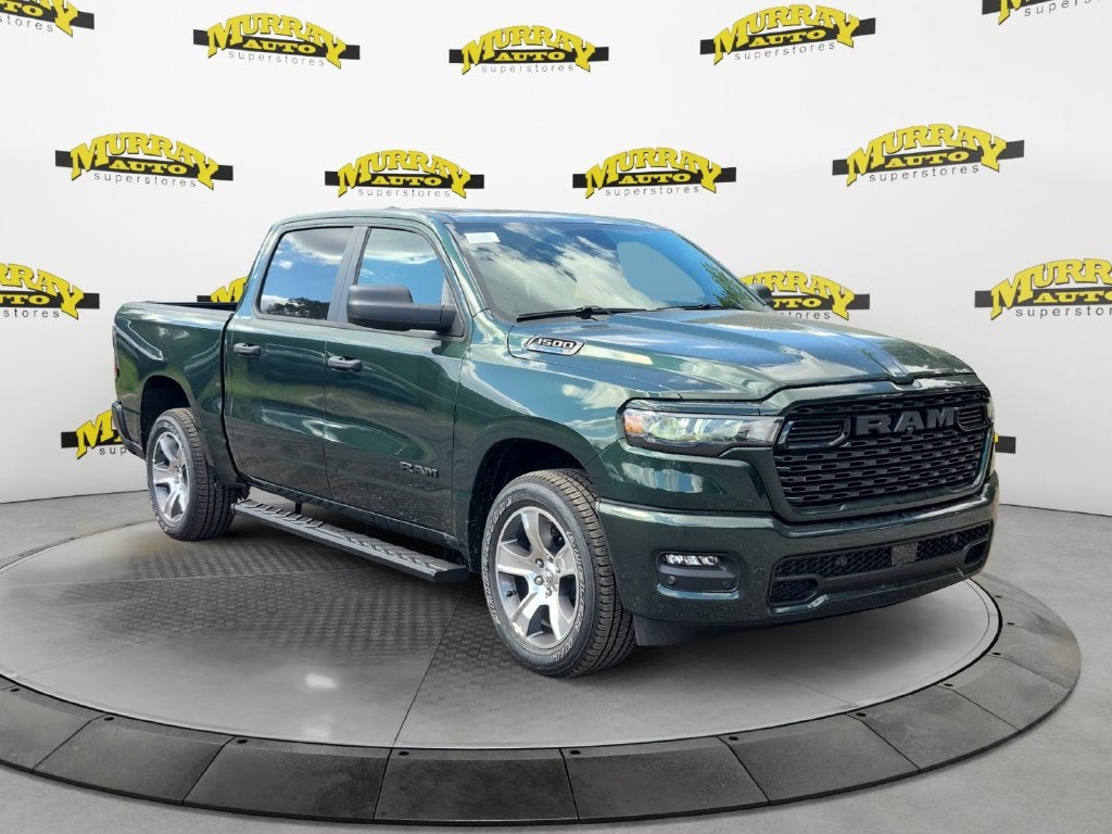 2027 RAM Ram 1500 RAM 1500 EXPRESS CREW CAB 4X2 5'7' BOX