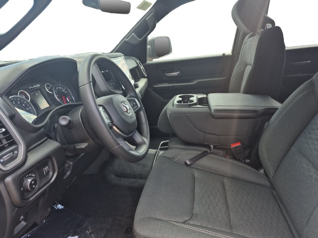 2027 RAM Ram 1500 RAM 1500 EXPRESS CREW CAB 4X2 5'7' BOX