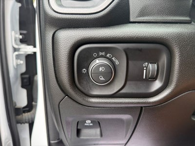 2023 RAM 1500 Tradesman Crew Cab 4x2 5'7' Box