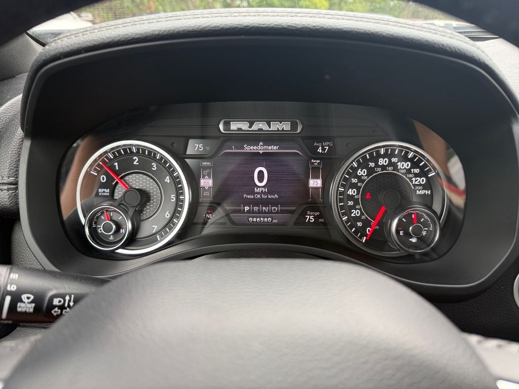 2024 RAM 1500 Laramie Crew Cab 4x2 5'7' Box