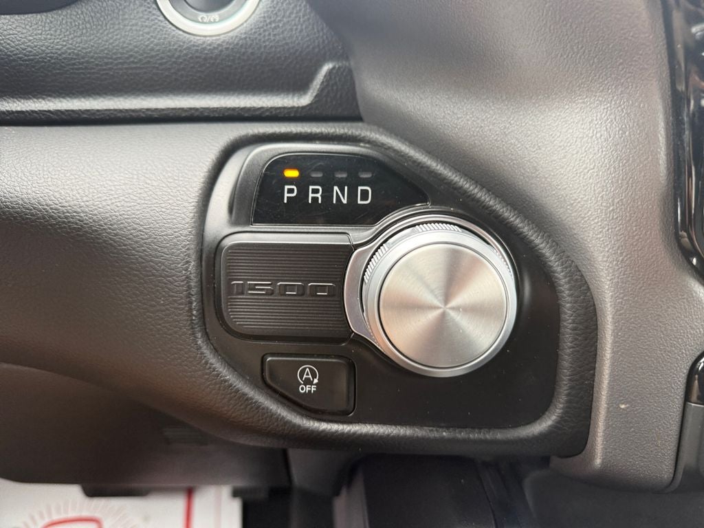 2024 RAM 1500 Laramie Crew Cab 4x2 5'7' Box