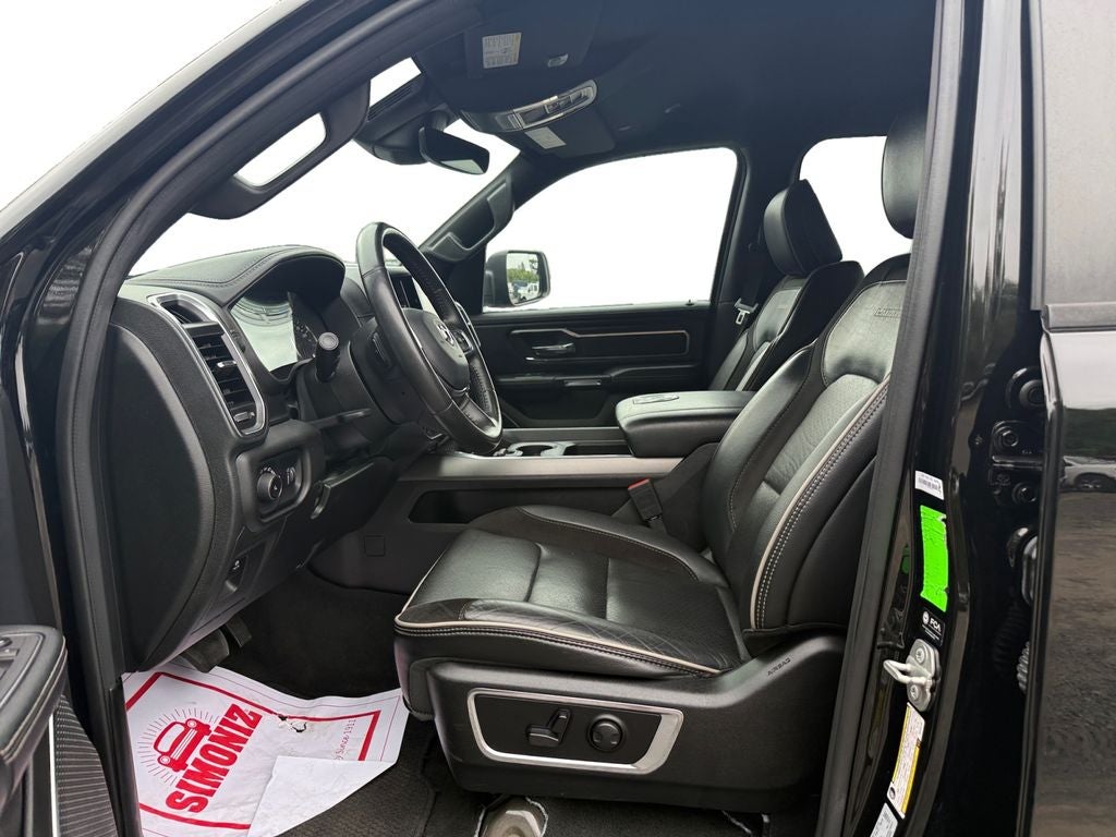 2024 RAM 1500 Laramie Crew Cab 4x2 5'7' Box