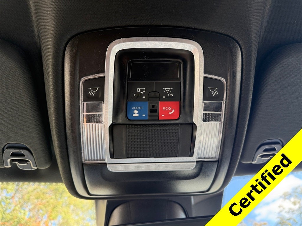 2024 RAM 1500 Laramie Crew Cab 4x2 5'7' Box