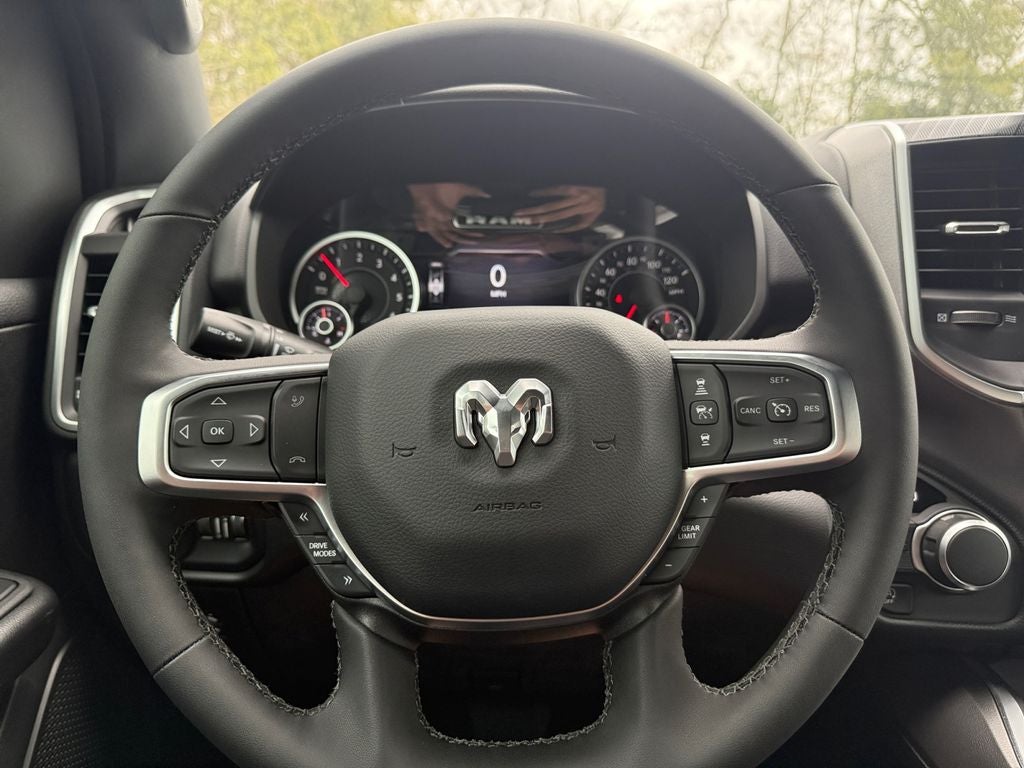 2025 RAM Ram 1500 RAM 1500 BIG HORN CREW CAB 4X2 6'4' BOX