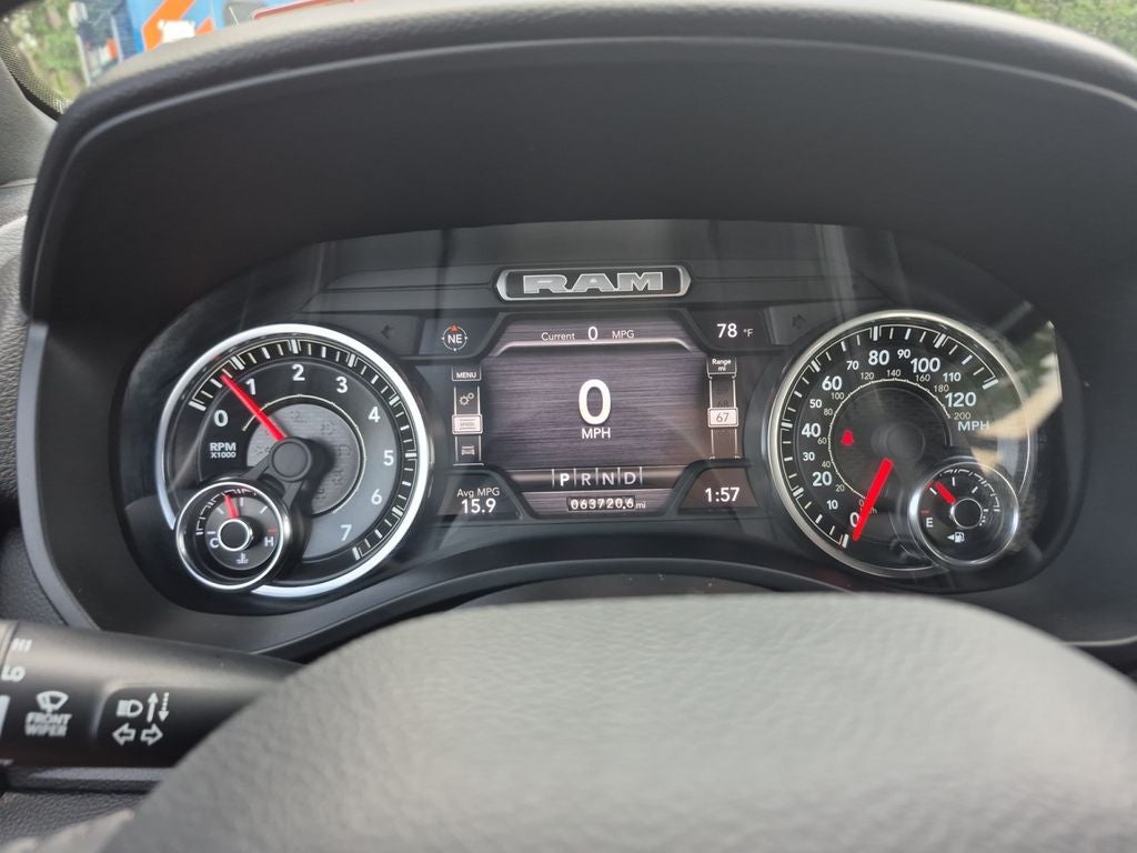 2022 RAM 1500 Big Horn Crew Cab 4x2 6'4' Box