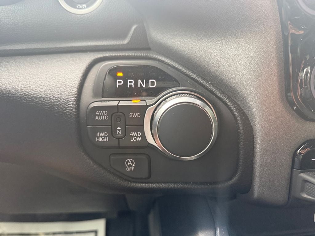 2025 RAM 1500 Big Horn Crew Cab 4x4 6'4' Box