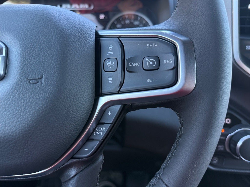 2025 RAM Ram 1500 RAM 1500 BIG HORN CREW CAB 4X4 5'7' BOX