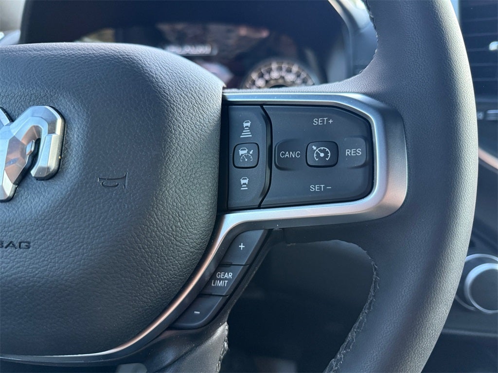 2025 RAM Ram 1500 RAM 1500 BIG HORN CREW CAB 4X4 5'7' BOX