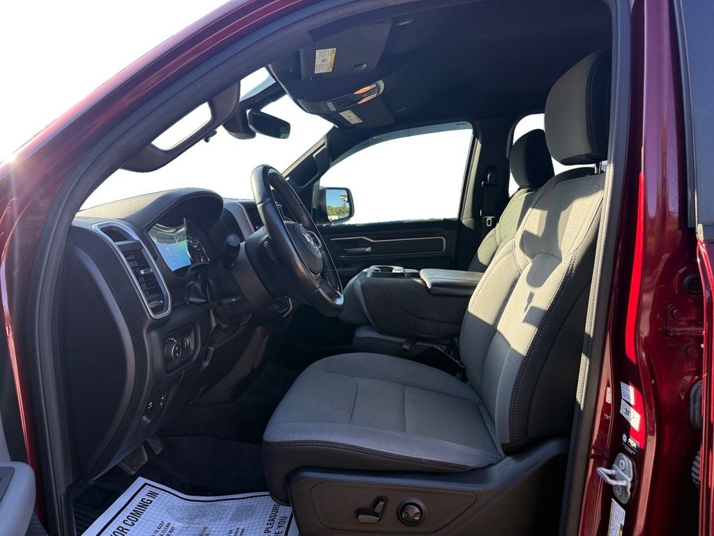 2022 RAM 1500 Big Horn Crew Cab 4x4 5'7' Box