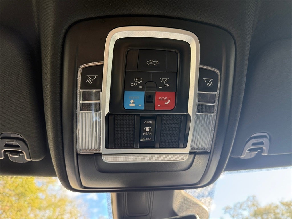 2025 RAM 1500 Big Horn Crew Cab 4x4 5'7' Box