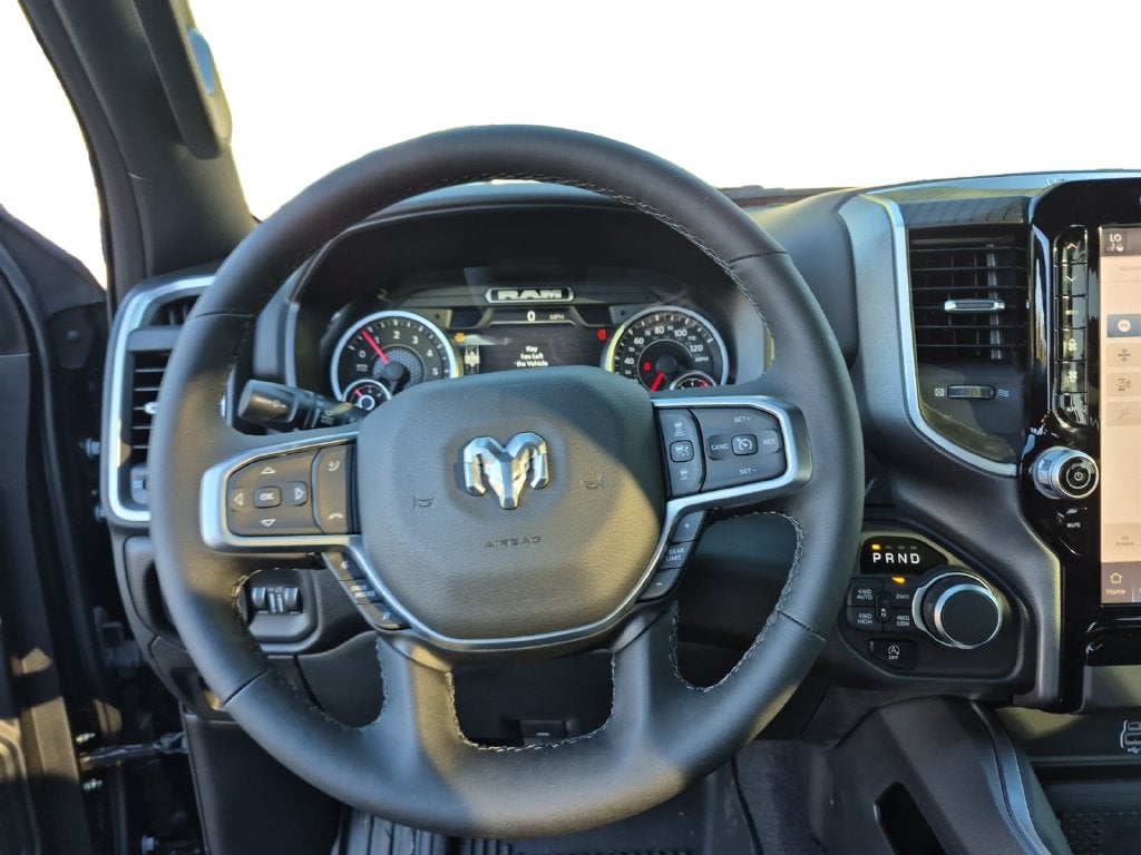 2025 RAM 1500 RAM 1500 BIG HORN CREW CAB 4X4 5'7' BOX