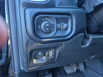 2025 RAM 1500 RAM 1500 BIG HORN CREW CAB 4X4 5'7' BOX