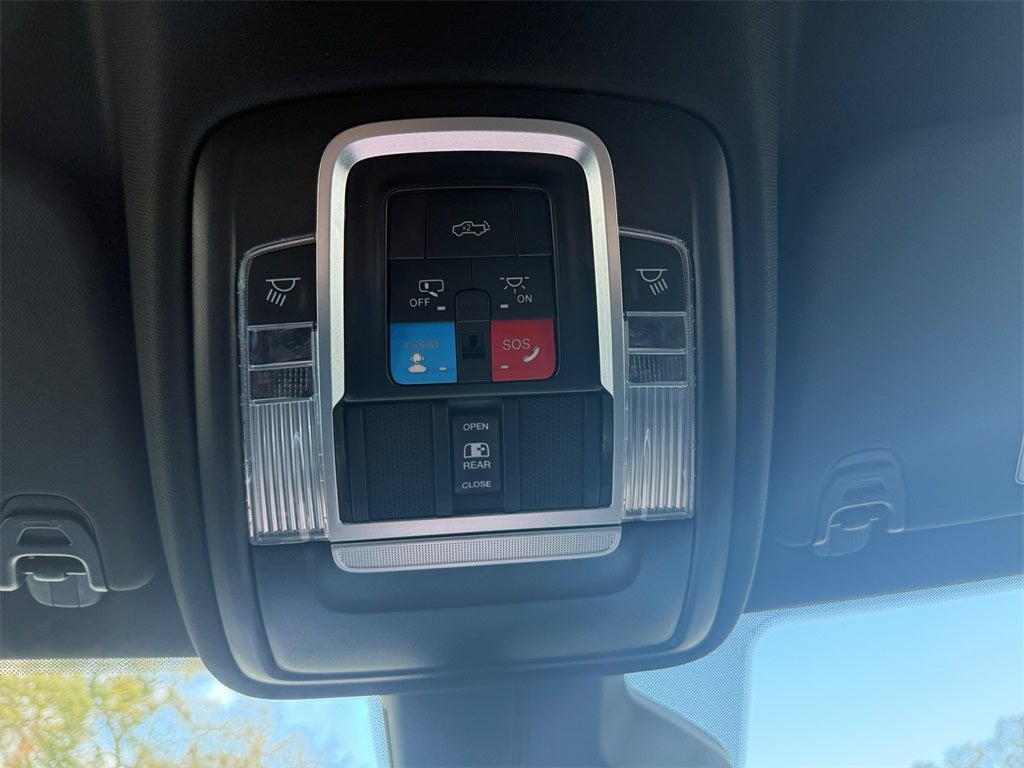 2025 RAM Ram 1500 RAM 1500 BIG HORN CREW CAB 4X4 5'7' BOX