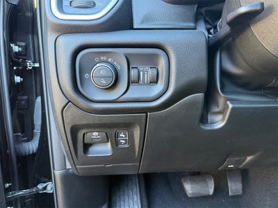 2025 RAM Ram 1500 RAM 1500 BIG HORN CREW CAB 4X4 5'7' BOX