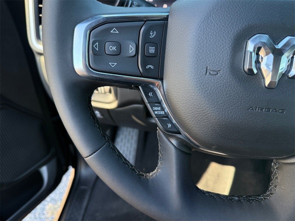 2025 RAM Ram 1500 RAM 1500 BIG HORN CREW CAB 4X4 5'7' BOX