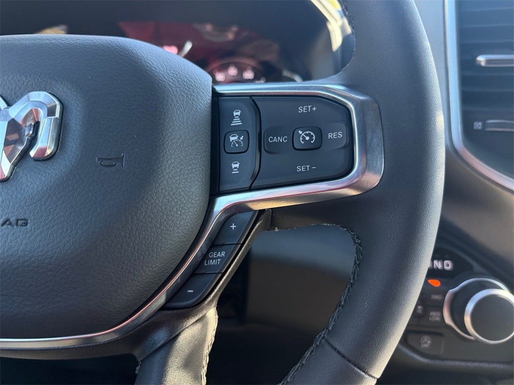 2025 RAM Ram 1500 RAM 1500 BIG HORN CREW CAB 4X4 5'7' BOX