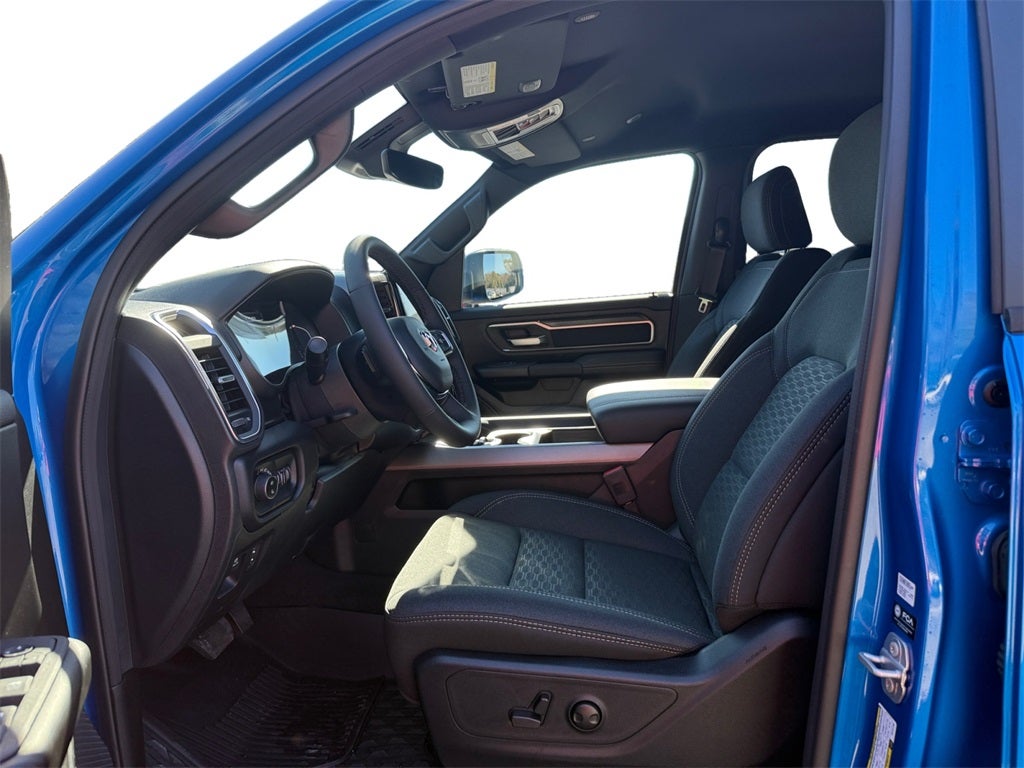 2025 RAM Ram 1500 RAM 1500 BIG HORN CREW CAB 4X4 5'7' BOX