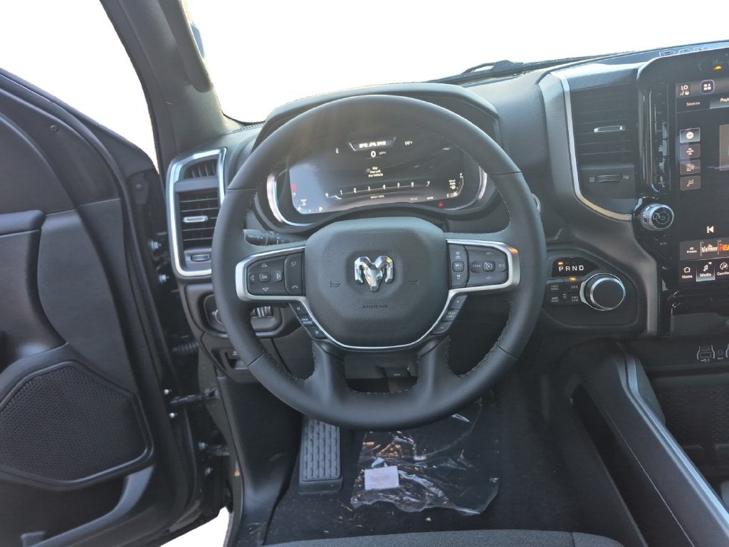 2027 RAM Ram 1500 RAM 1500 BIG HORN CREW CAB 4X4 5'7' BOX