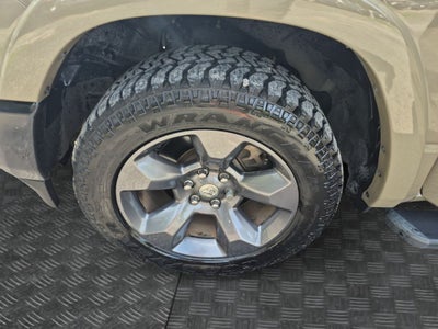 2020 RAM 1500 Big Horn Crew Cab 4x4 5'7' Box