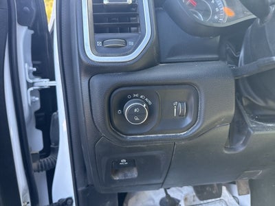 2023 RAM 1500 Big Horn Crew Cab 4x4 5'7' Box
