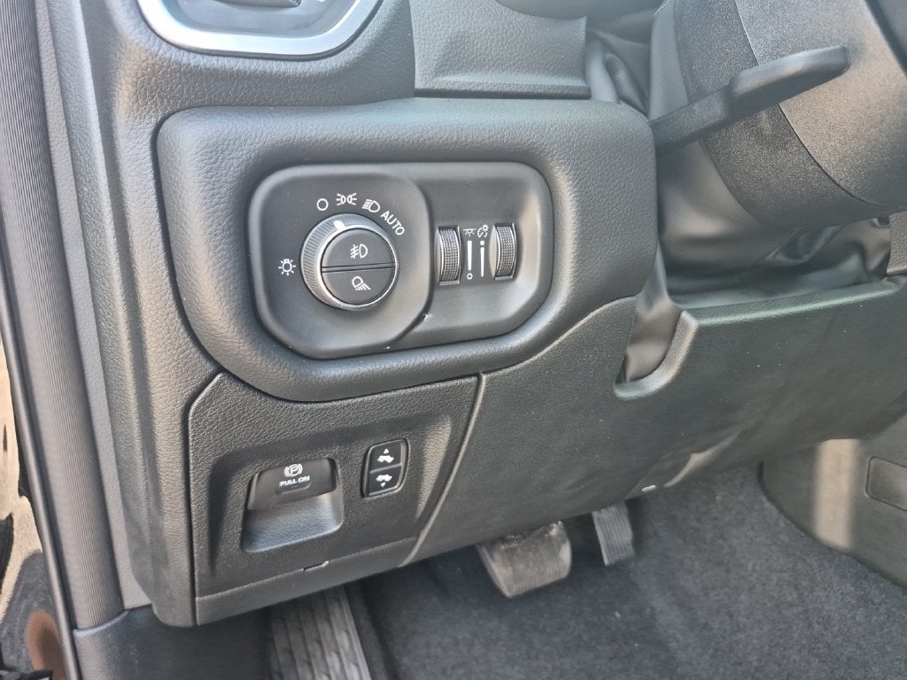 2027 RAM Ram 1500 RAM 1500 BIG HORN CREW CAB 4X4 5'7' BOX