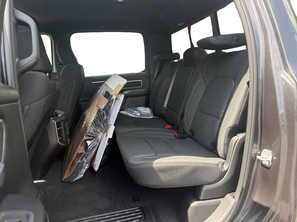 2027 RAM Ram 1500 RAM 1500 BIG HORN CREW CAB 4X4 5'7' BOX
