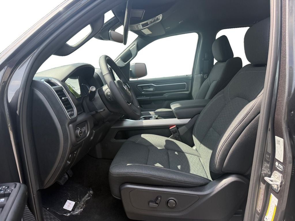 2027 RAM Ram 1500 RAM 1500 BIG HORN CREW CAB 4X4 5'7' BOX