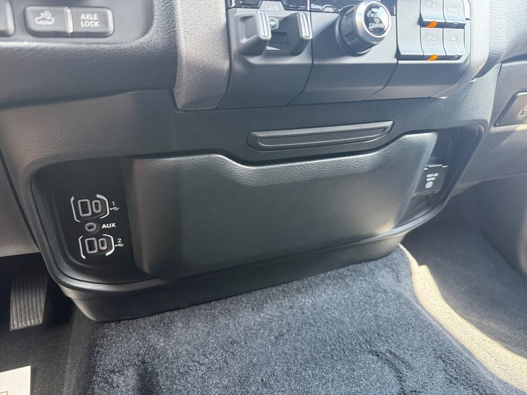 2026 RAM Ram 1500 RAM 1500 WARLOCK CREW CAB 4X4 5'7' BOX