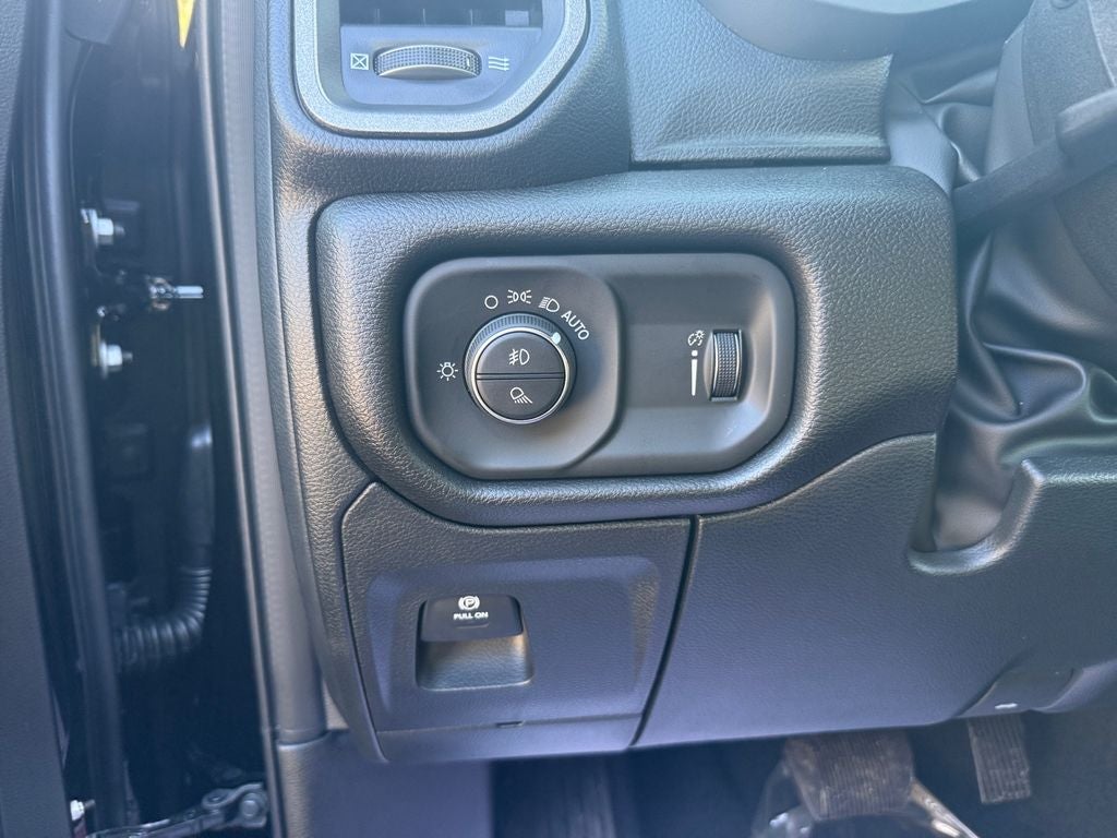 2026 RAM Ram 1500 RAM 1500 WARLOCK CREW CAB 4X4 5'7' BOX