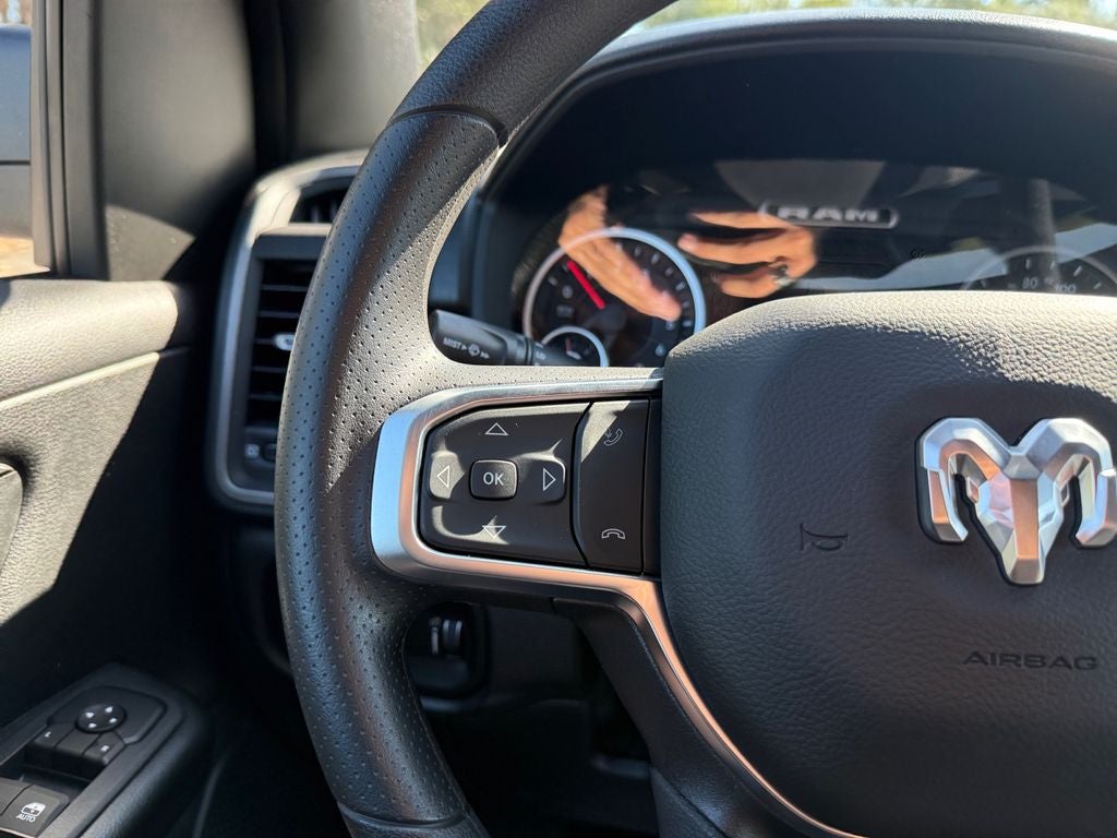 2026 RAM 1500 RAM 1500 WARLOCK CREW CAB 4X4 5'7' BOX