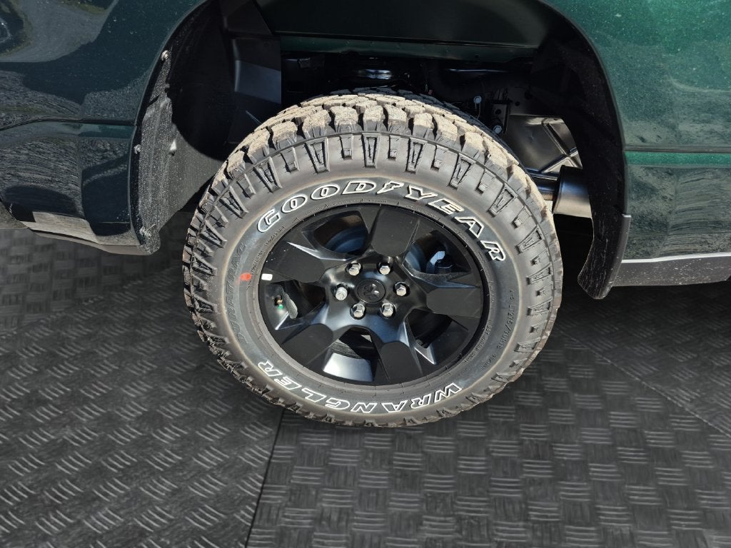 2027 RAM Ram 1500 RAM 1500 WARLOCK CREW CAB 4X4 5'7' BOX